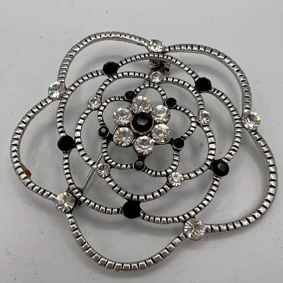 The Unbranded Brand Jewelry - Chic Silver and Black Crystal Brooch